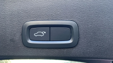 Volvo Xc40 2.0 B4P R DESIGN 5dr Auto Petrol Estate